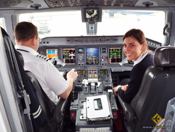 Embraer 190SR (ERJ-190-100SR)
